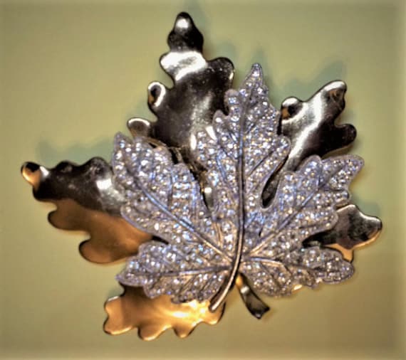 Vintage MCCLELLAND BARCLAY Maple Leaf Brooch - RA… - image 1