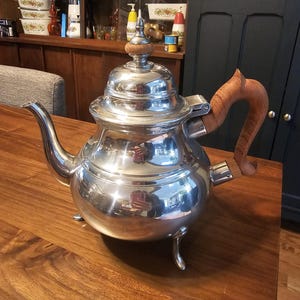 Williamsburg Stieff Pewter Teapot