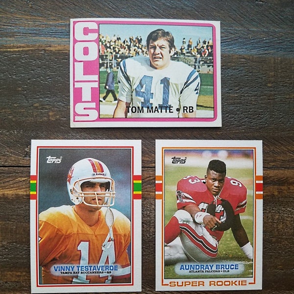 Set of 3 vintage Topps Football Cards