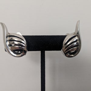 Vintage Sperry Silver-tone Clip-on Earrings