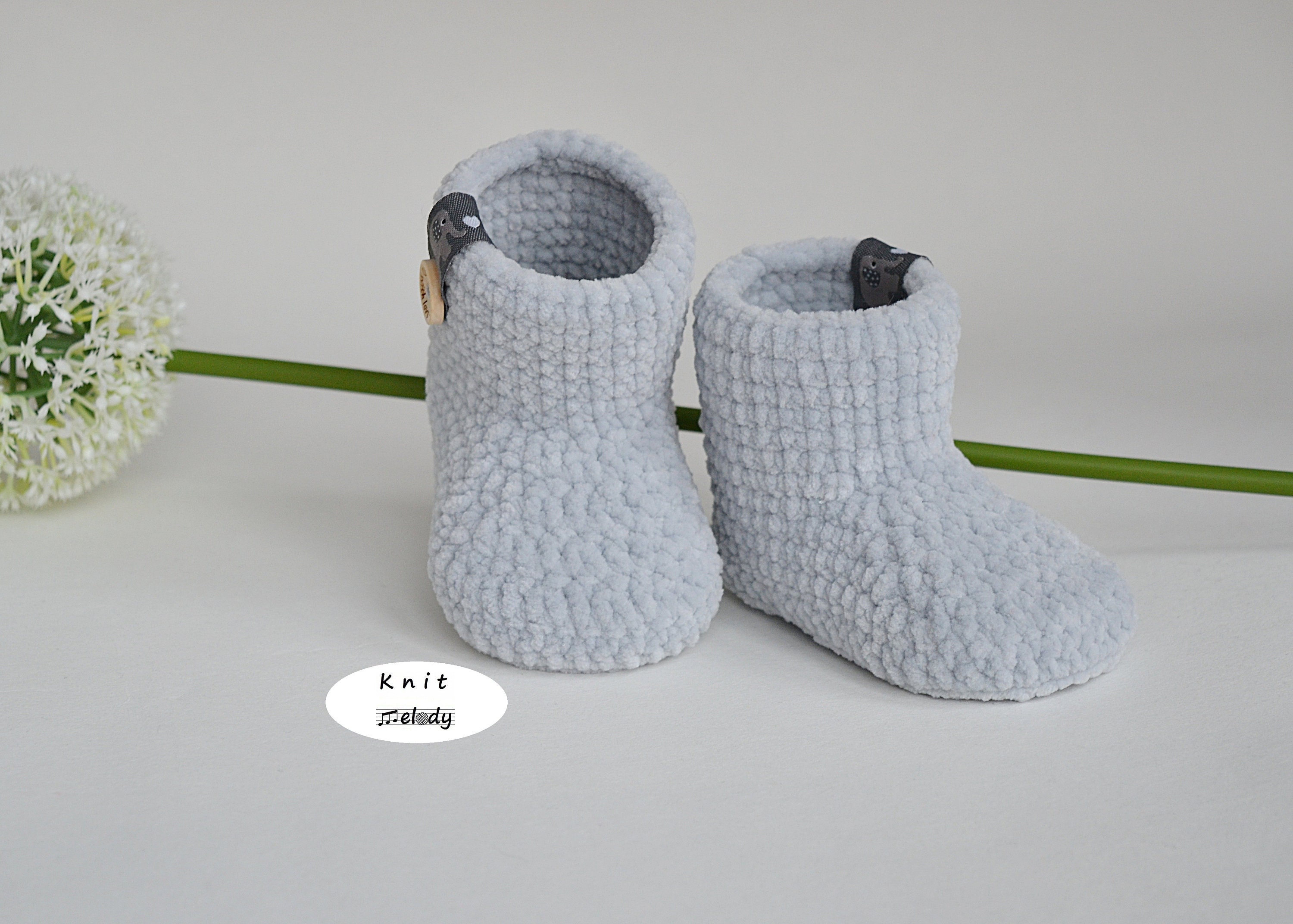 4 month baby shoes