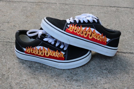 vans con flamas