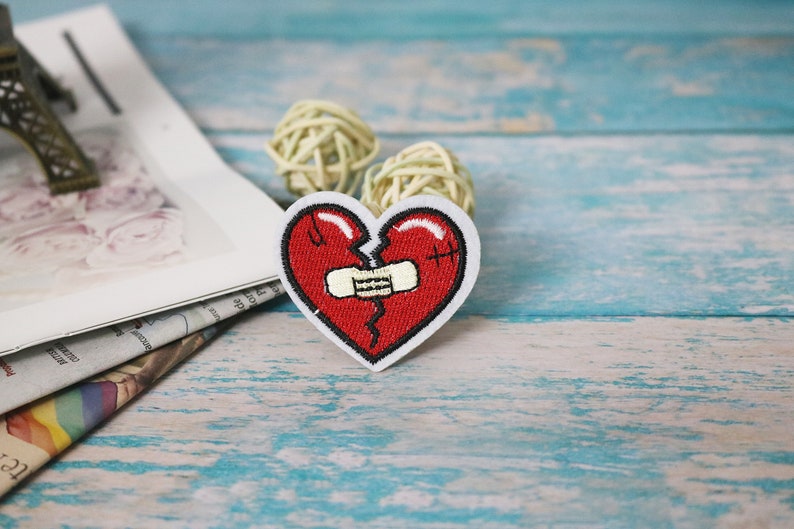 Broken heart patch/Heart patch/Embroidered/ Iron on / Sew Etsy
