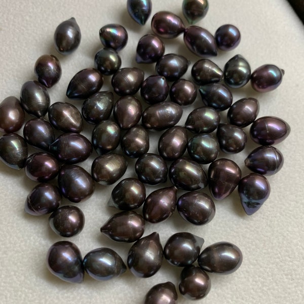 Perle de culture d'eau douce noire teintée de 8 à 10 mm - Perles en vrac ovales/en forme de larme - Prix par PC - Pas de sélection