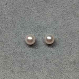 AAA Quality High Luster Japanese Akoya Cultured Pearls- Loose pearl, for Earring sets, pendant. Price Per Pair