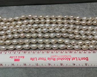Perlas cultivadas de agua dulce blancas AA de 11-12 mm: tiras sueltas de perlas en forma de lágrima, arroz y ovaladas para collares, pulseras y pendientes. Venta al por mayor.