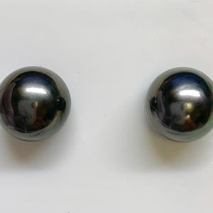 Tahitian pearl, 10.5 mm , AAA Face up clean, Tahitian Cultured pearls, Sold by pair, Lot19348-1011-021325-7w
