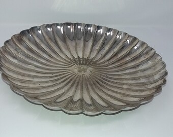 Vintage Embossed Aluminum Serving Tray Decorative Fluted Silver Round Tray Floral Motif Candy Dish Retro Hollywood Regency Catchall Gift Her