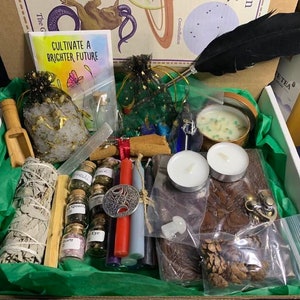 Zodiac Witch Box / Birthday Box/ Astrology Gift / Astrology Witch