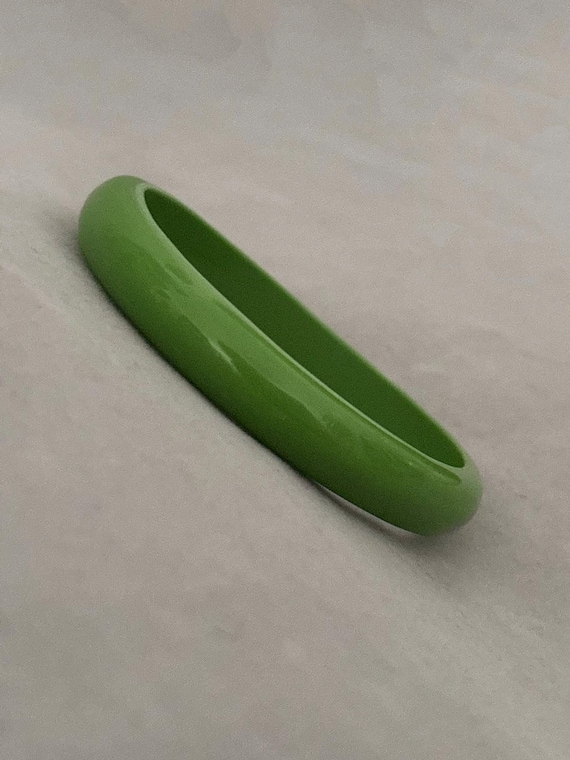 1980s Leaf Green Three (3) Bangle Stack | 80s Vin… - image 3