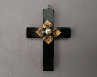 19th to Early 20th Century Jet Cross Pendant | Turn of the Century Vintage Mourning Jewelry