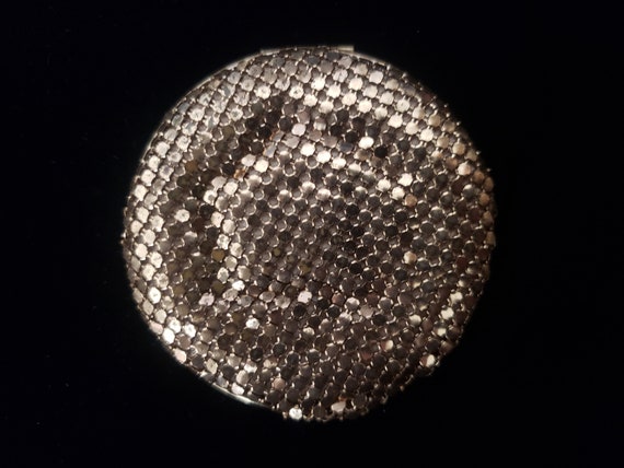 1930s Art Deco and Gold Metal Mesh Compact | 30s … - image 8