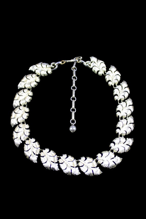 1950s Champagne Leaf Necklace by Lisner | 50s Vin… - image 5