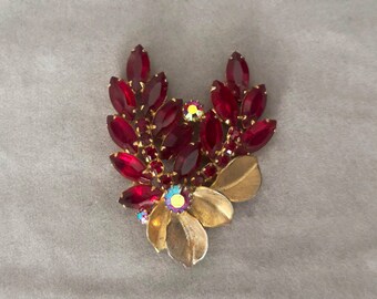 1950s Red Rhinestone and Gold Tone Floral Brooch | 50s Vintage Iridescent Crimson Rhinestone Pin
