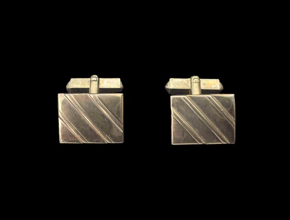 1940s Gold Tone Rectangular Embossed Cuff Links b… - image 4