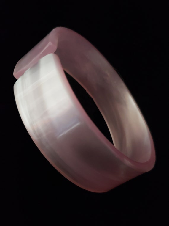 1950s Lavender Pink Moonglow Lucite Bangle | 50s … - image 2