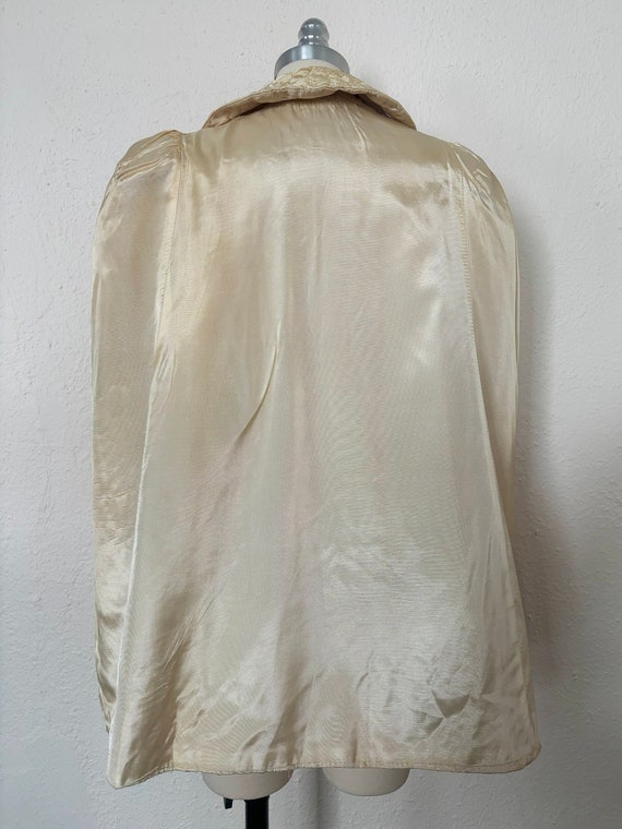 1940s Cream Embroidered Cape, Extra Small to Medi… - image 8