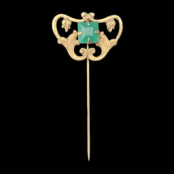1900s Art Nouveau Victorian or Edwardian Green Cravat Pin | Turn of the Century Vintage Chrysoprase and Gold Tone Tie Pin