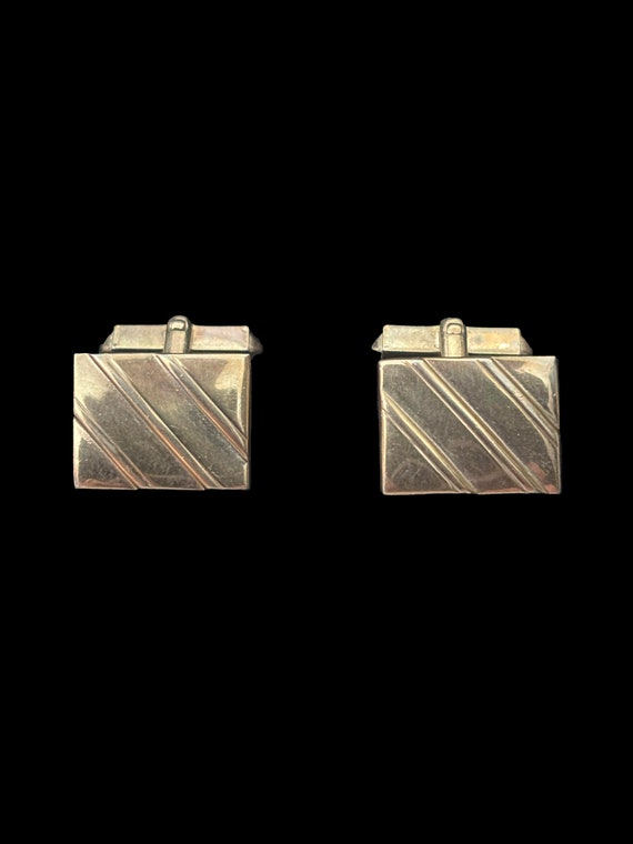 1940s Gold Tone Rectangular Embossed Cuff Links b… - image 3