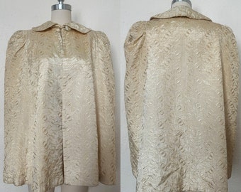 1940s Cream Embroidered Cape, Extra Small to Medium | 40s Vintage Taffeta Capelet (XS, S, M, 50 Bust)