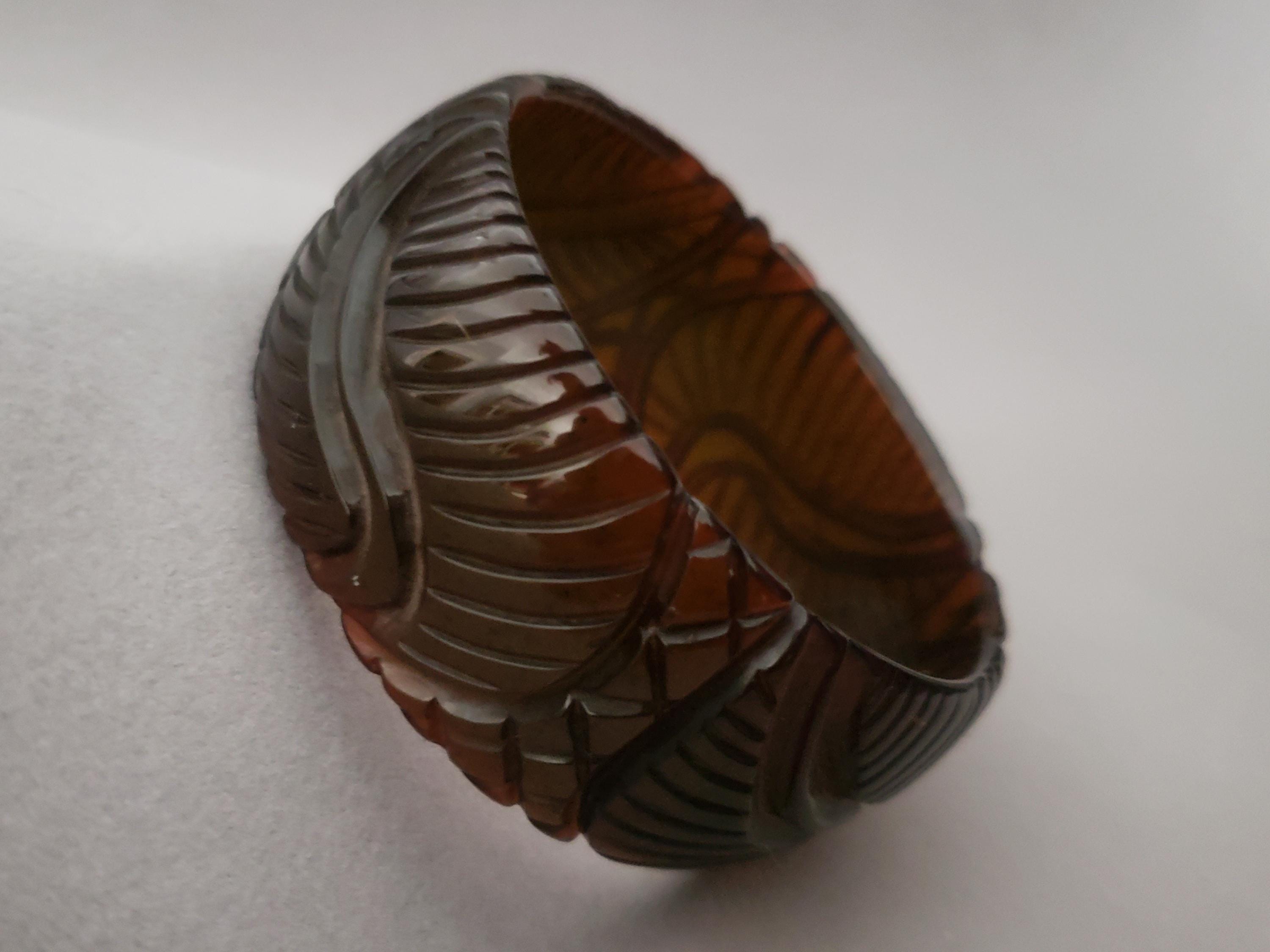 Prystal 1930s Leaf Carved Prystal Green Bakelite Bangle | 30s Vintage Green ...