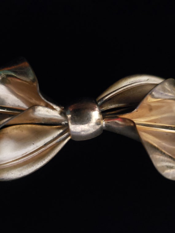 1940s Gold Tone Calla Lily Bow Brooch | 40s Flora… - image 3