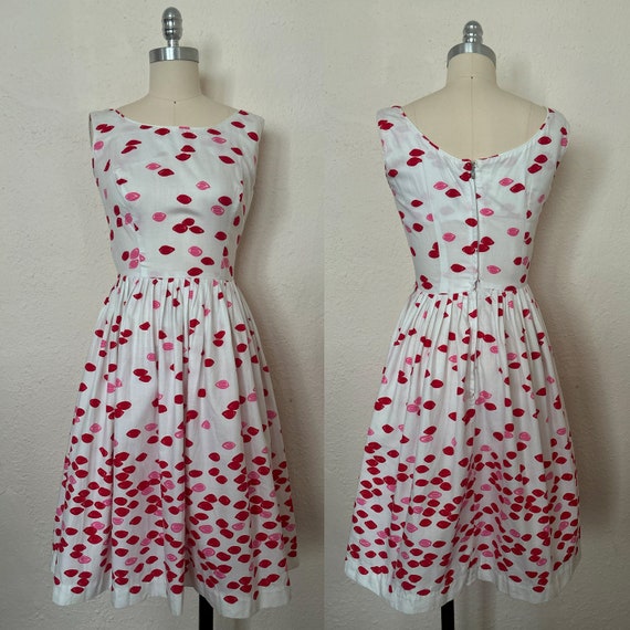 1950s Lips Novelty Print Dress, Extra Small to Sm… - image 1