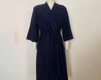 1940s Dark Blue Wool Robe by Kamore, Medium to Large | 40s Vintage Navy Scalloped Collar, 3/4 Sleeve Loungewear Jacket  (M, L, 43-34-50)
