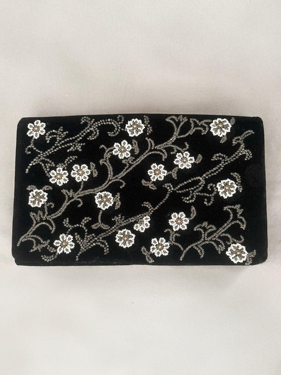 Vintage Black/cream Reversible Beaded Evening Handbag - Etsy Vintage Beaded Cream and Black Clutch main image 2