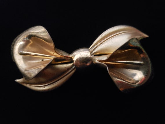 1940s Gold Tone Calla Lily Bow Brooch | 40s Flora… - image 2