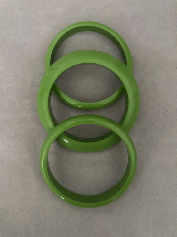 1980s Leaf Green Three (3) Bangle Stack | 80s Vin… - image 6