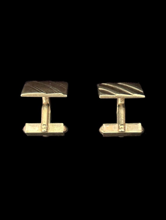 1940s Gold Tone Rectangular Embossed Cuff Links b… - image 5