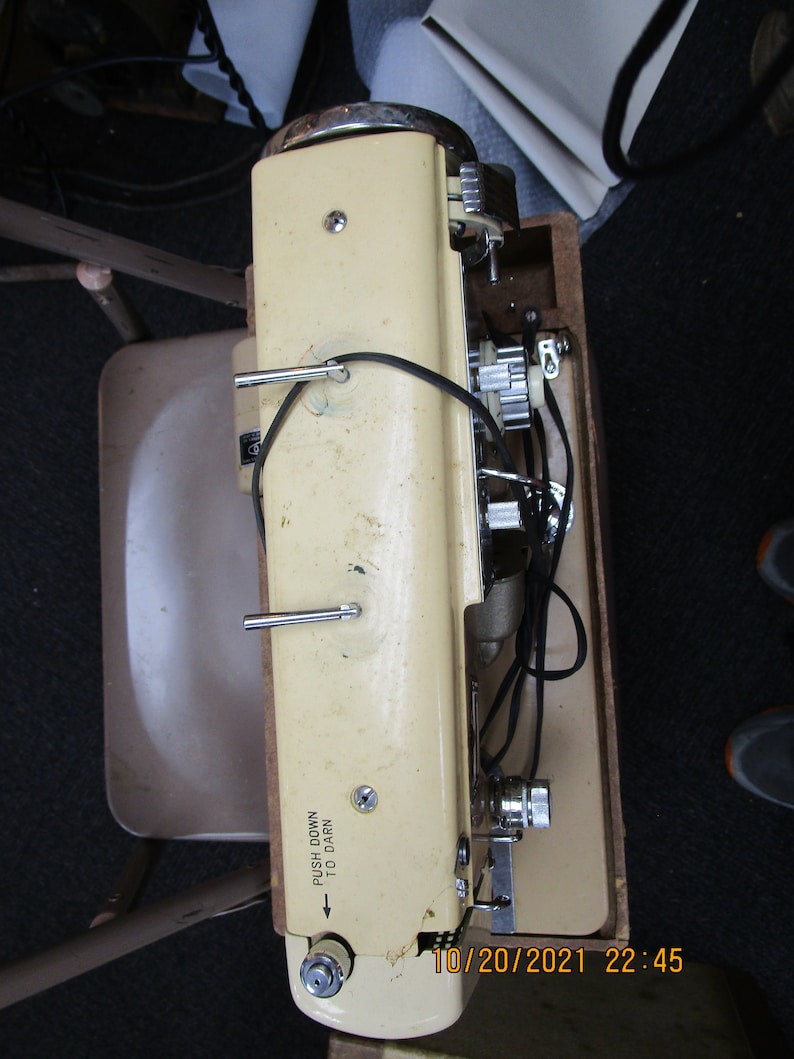 Vintage Good Housekeeper Sewing Machine Etsy