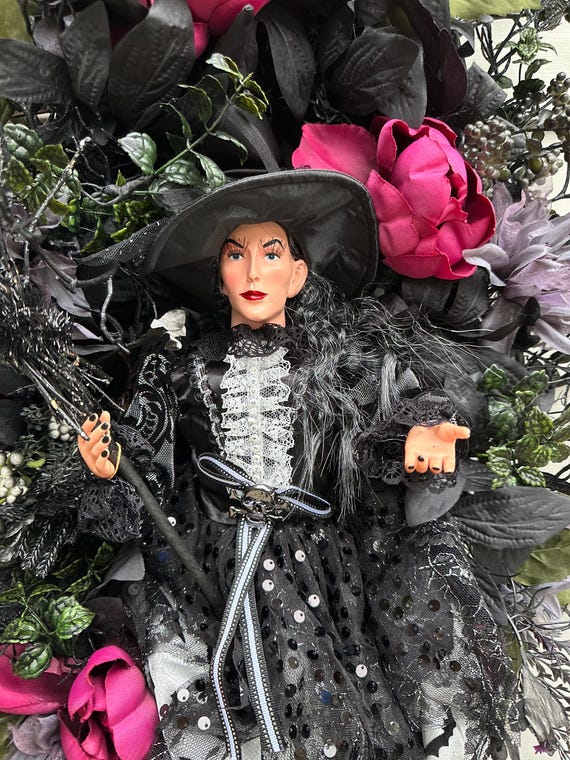 Halloween Witch Oval Grapevine Wreath With Black and Magenta Florals,  Spooky Witch for Door, Wall, or Over Fireplace. Scary and Gorgeous! - Etsy  New Zealand