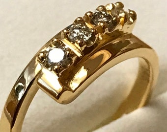 18k Gold Ring, 4 lab grown diamond
