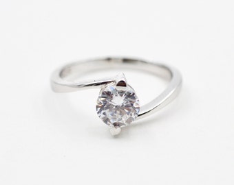 POSSIBILITY RING White Gold