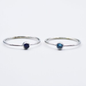 14k White Gold small Sapphie Ring