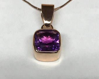 18k Gold Amethyst pendant