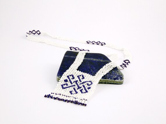 Vintage Native American Seed Beaded Necklace