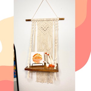 Macrame Shelf, Hanging Shelf, Macrame Display Shelf, Macrame Hanging Shelf, Shelf for potted plant, Shelf for plant, Macrame gift, gift