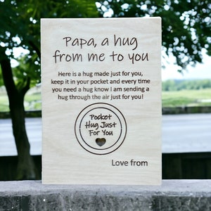 Tarjeta de abrazo de papá, ficha de abrazo de bolsillo de madera, siempre piensa en mí, regalo del abuelo, tarjeta especial, día del padre de cumpleaños de papá, en mis pensamientos
