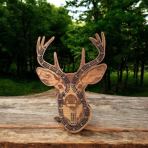 Planche de cribbage à tête de cerf, jeu en bois gravé au laser, parfait pour une soirée jeux en famille, cadeau unique pour les amateurs de jeux de société, décoration de chasseur