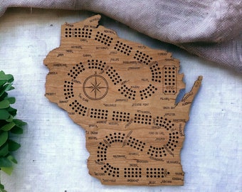 Wisconsin Cribbage Board, Laser graviertes Holzspiel, Perfekt für die Familienspielenacht, Einzigartiges Geschenk für Brettspielliebhaber, Wisconsin Decor