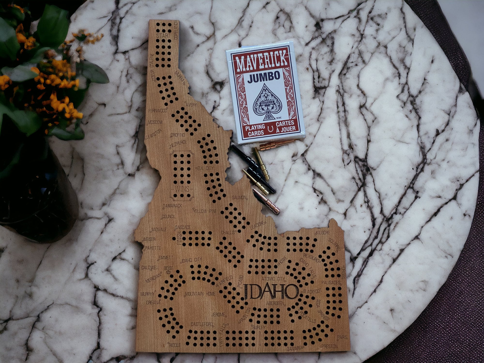 Handgefertigtes Idaho Cribbage Board mit Lasergravur für ein einzigartiges Spielerlebnis