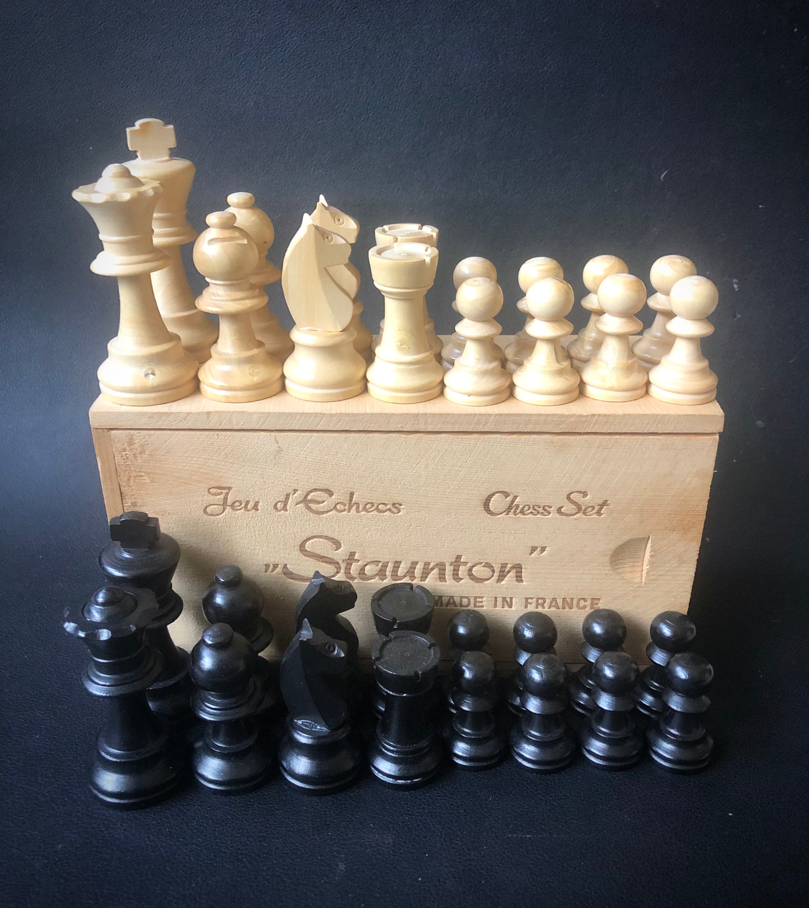 Jeux Intellectuels. Leçon D'échecs. Figures D'échecs. Concours D'échecs Des  Professeurs. Concept De Stratégie De Jeu. Jeu De Socié Image stock - Image  du inspiration, pièce: 217227135