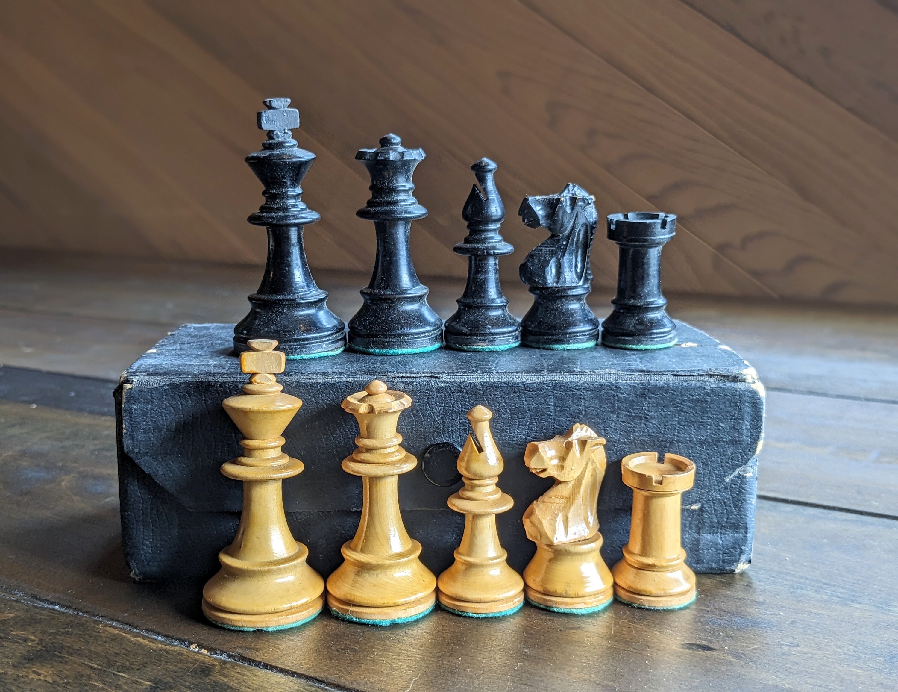 激レア】ビンテージ・CHAVETチェス駒& DRUEKEチェス盤（CHESS） 引っ込む