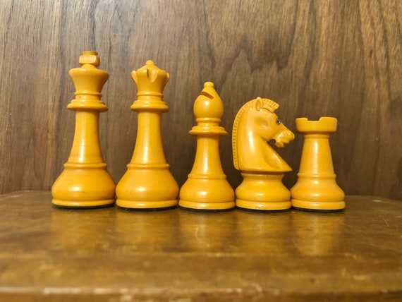 Buy Chess Pieces at the Official Staunton Chess Company UK