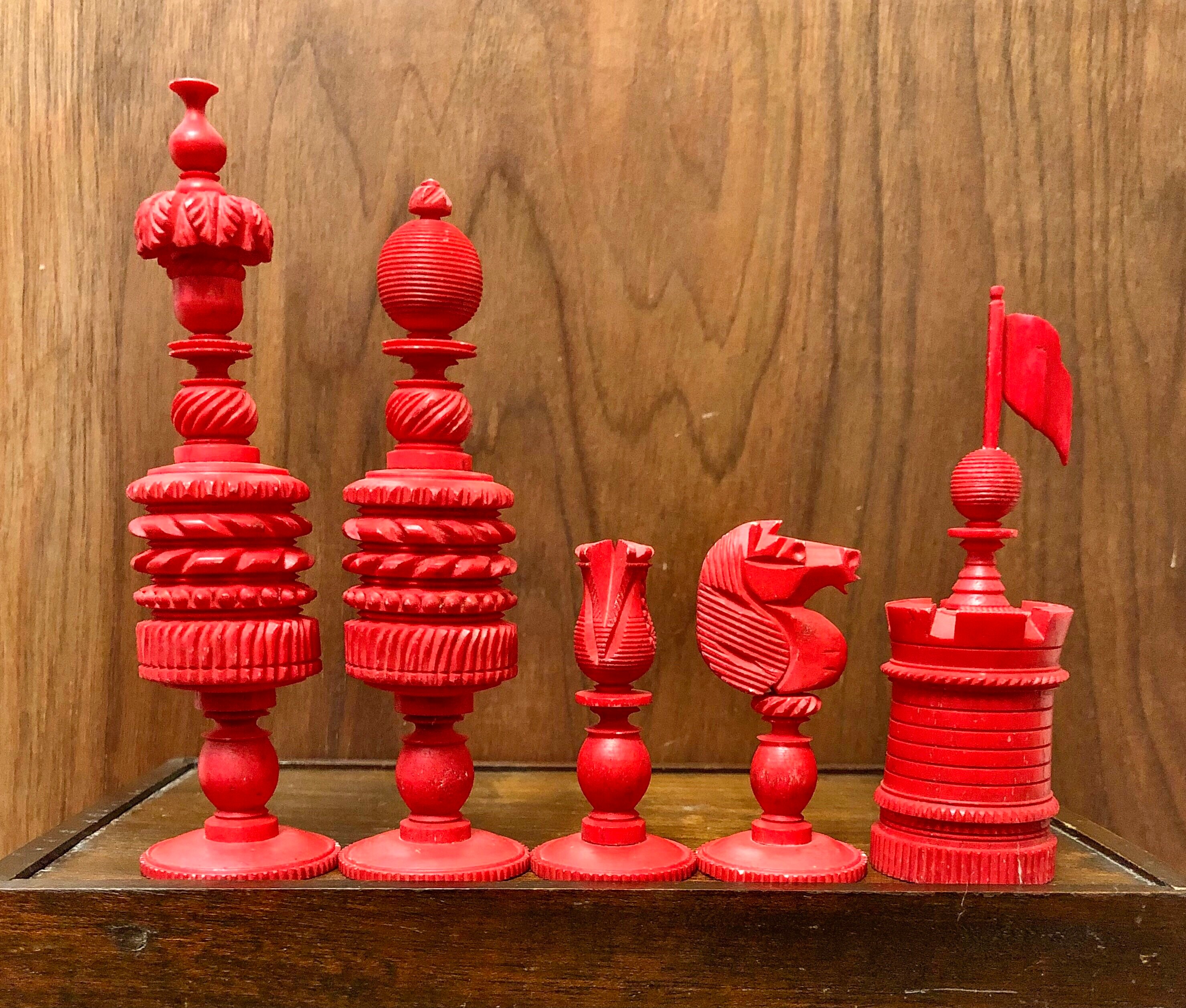 Morphy Bone Barleycorn Chess Pieces - www.