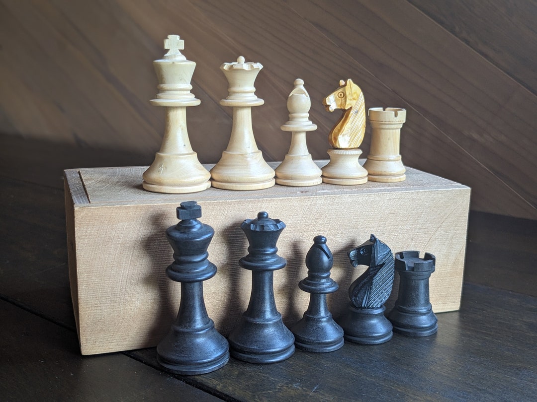 VTG French Library Staunton Chess Set Lot #563 - Etsy