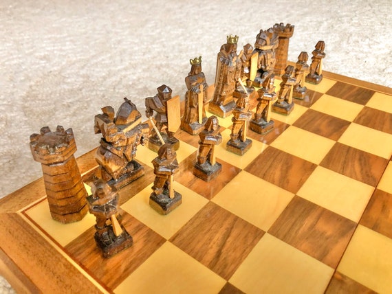 DO U LIKE PLAYING ROYAL HIGH - Chess Forums 